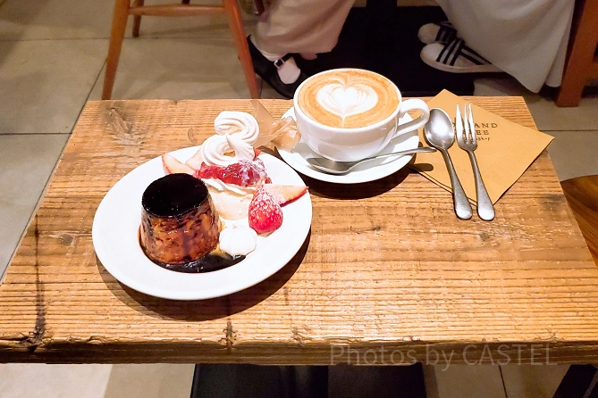 季節限定のプリンアラモード「プリンといちごのイートンメス」