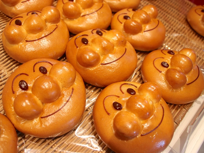 【横浜】アンパンマンミュージアムのパンを紹介！入場しなくても買える？種類・値段・混雑状況も！