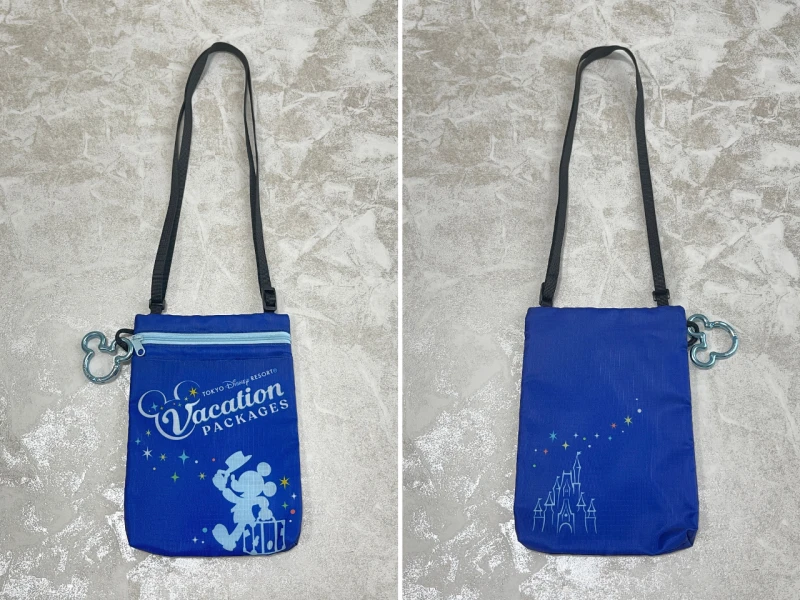 ディズニー】バケーションパッケージのチケットホルダーがショルダー ディズニー】バケーションパッケージのチケットホルダーがショルダー