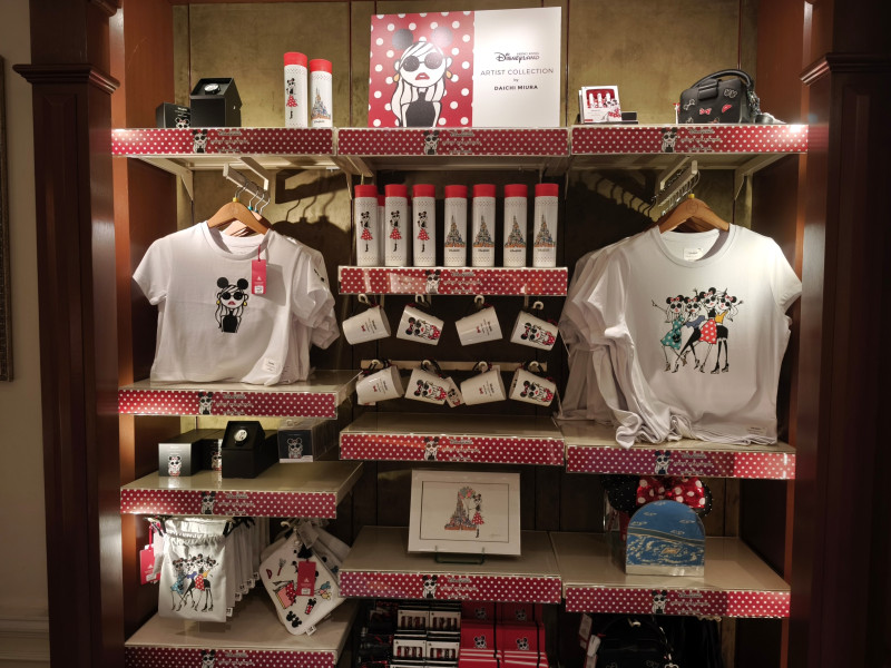 【香港ディズニー20周年グッズ】DAICHI MIURAコラボグッズ全18種まとめ！日本人デザイナーが手掛けるおしゃれグッズの値段と販売場所