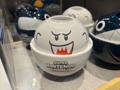 テレサの蓋付きどんぶり