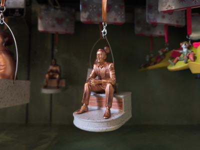 アナハイムディズニーオーナメント：ウォルト・ディズニーの銅像