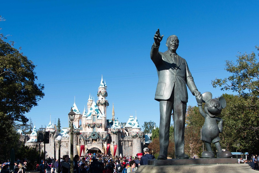 カリフォルニア ディズニーランド リゾートのお城 キャステル Castel ディズニー情報