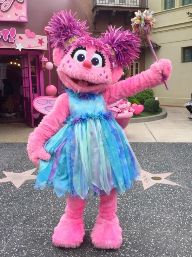 Usj セサミストリートキャラクター図鑑 エルモ クッキーモンスター