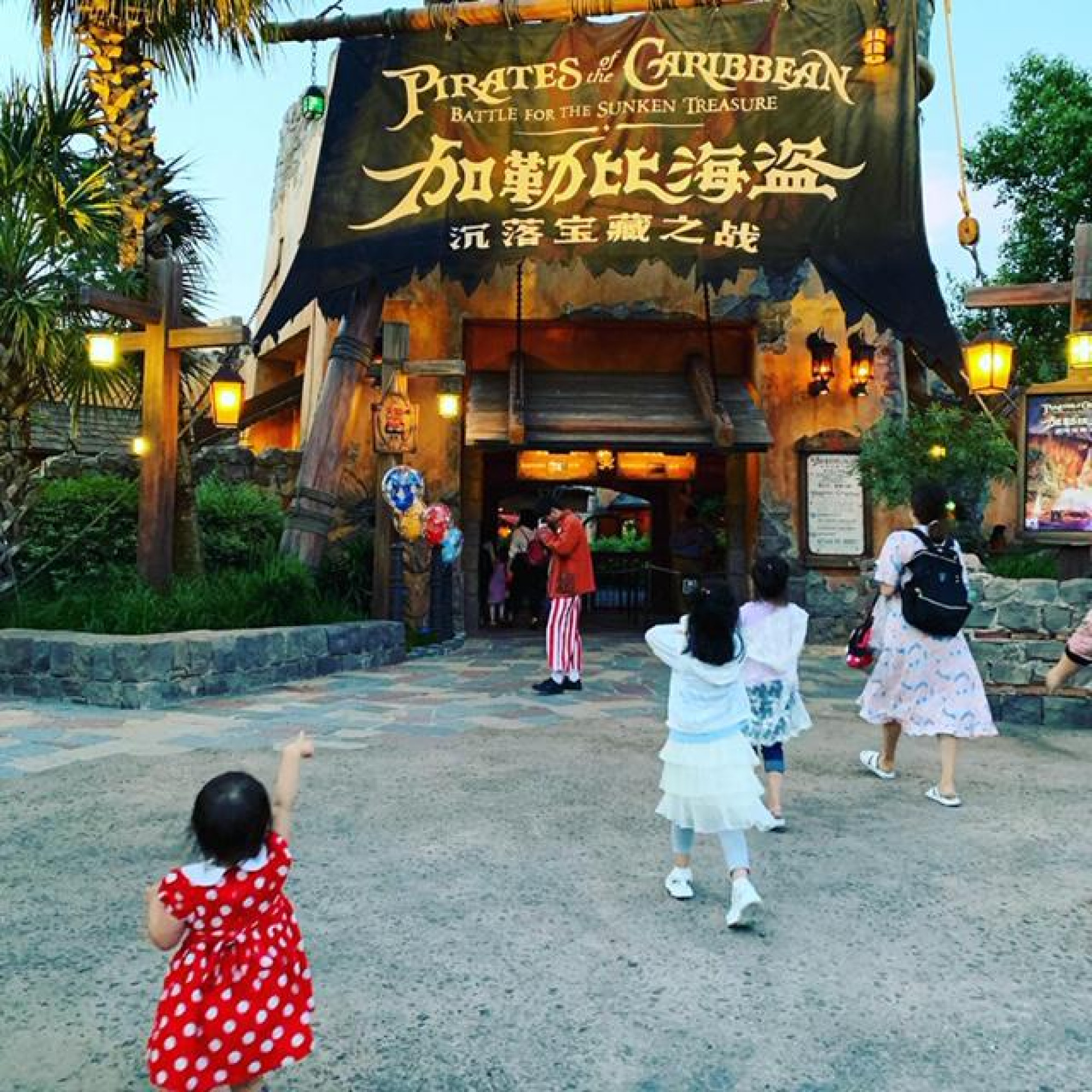 上海ディズニーのカリブの海賊 キャステル Castel ディズニー情報